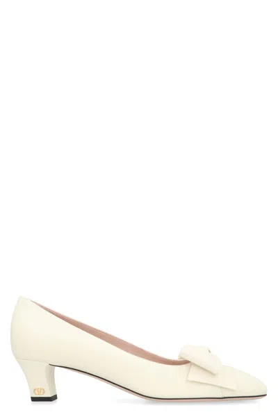 Coutr.com Valentino Bowow Pumps In Kidskin 45mm For Woman In White