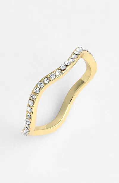 Covet Wavy Ring Band In Gold Clear