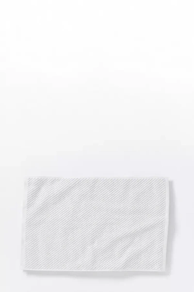 Coyuchi Air Weight Organic Twill Bath Mat In White