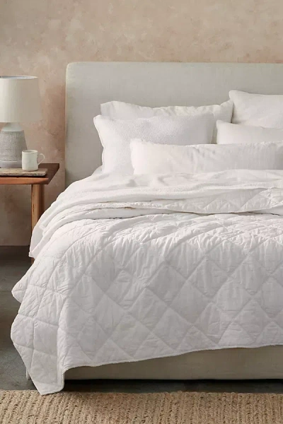 Coyuchi Diamond-stitched Organic Cotton Comforter In White