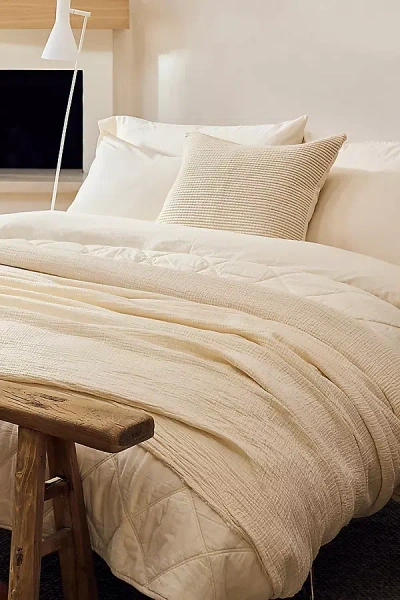 Coyuchi Topanga Organic Matelasse Blanket In Yellow