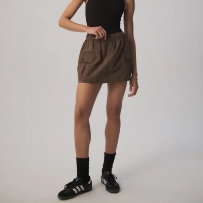 Cozi Womens  Cargo Shorts In Dark Olive