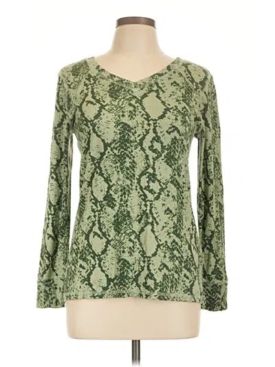 Pre-owned Cozy Casuals Long Sleeve T-shirt In Green