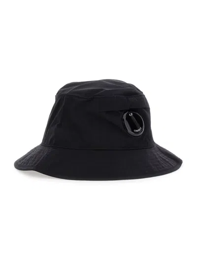 C.P. COMPANY ACCESSORIES HAT IN CHROME - R