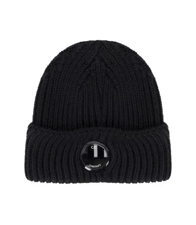 C.P. COMPANY BLACK BEANIE