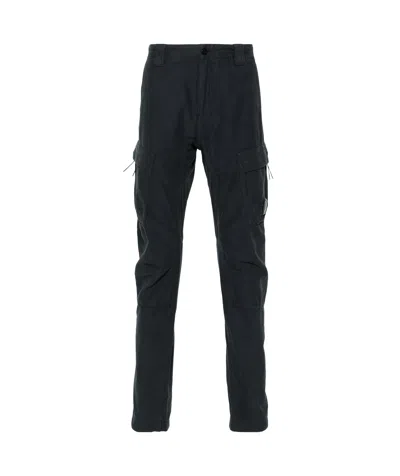 C.p. Company Cargo Pants In Black