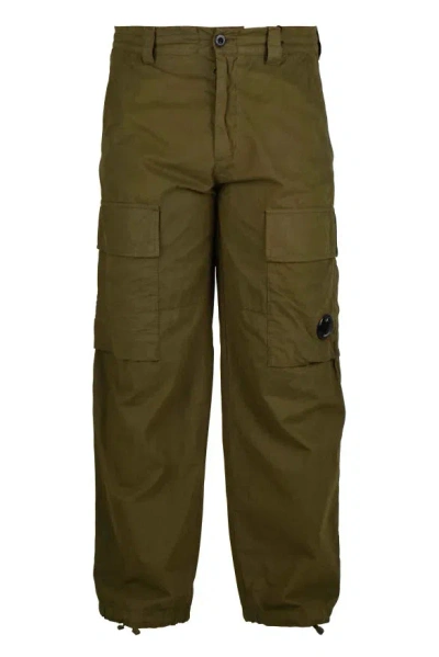 C.p. Company Cargo Pants In Green