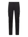 C.p. Company Straight Fit Cargo Pants With Circular Lens Detail In Negro