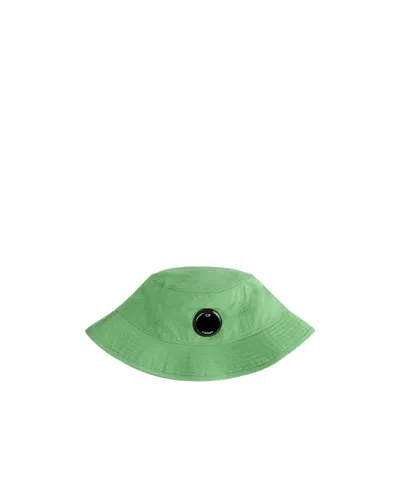 C.p. Company Chromer Lens Bucket Hat In Green