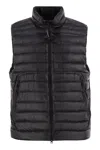 C.p. Company Men Black Vest With Mock Neck And Logo Plaque On The Side In Tech Fabric Man In Black