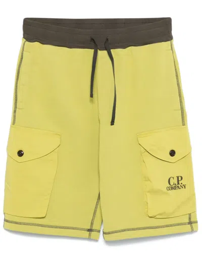 C.p. Company Diagonal Fleece Cargo Shorts In Grün