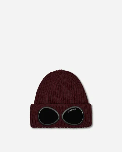 C.p. Company Extra Fine Merino Wool Goggle Beanie Andorra In Burgundy