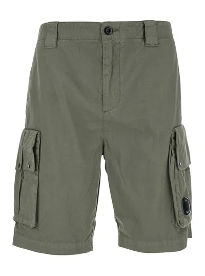 C.P. COMPANY C.P. COMPANY GREEN BERMUDA PANTS WITH BELT LOOPS AND TWO MAXI PATCH POCKETS ON THE SIDE IN COTTON MA