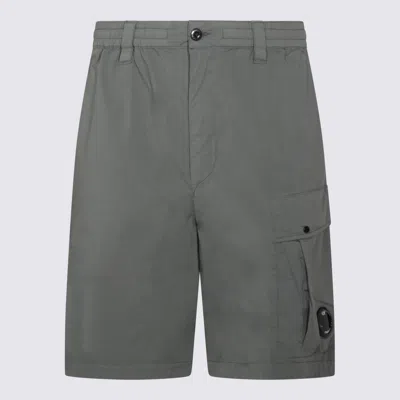 C.p. Company Shorts Cargo Grigi Cp Company In Gray