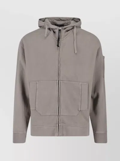 C.P. COMPANY HOODED SWEATSHIRT WITH POCKETS AND DRAWSTRING