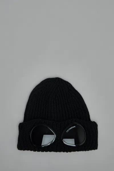 C.p. Company Knit Cap In Extrafine Merino Wool In Black