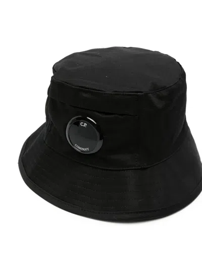 C.p. Company Lens-detail Bucket Hat In 黑色