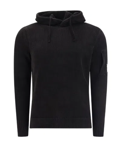 C.p. Company Lens-detail Knitted Hoodie In Black