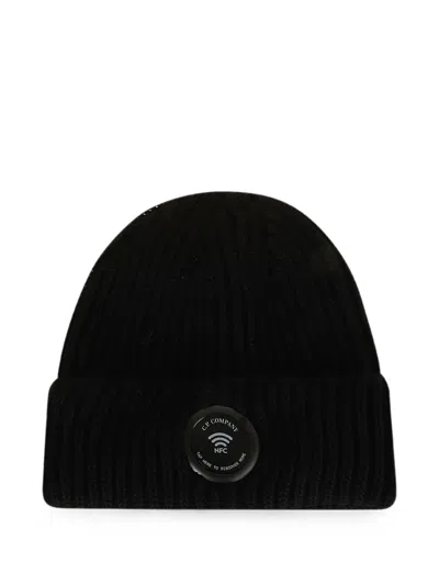 C.p. Company Lens-detail Ribbed-knit Beanie Hat In Black