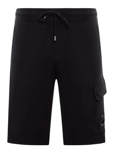 C.P. COMPANY LIGHT FLEECE CARGO LENS SHORTS