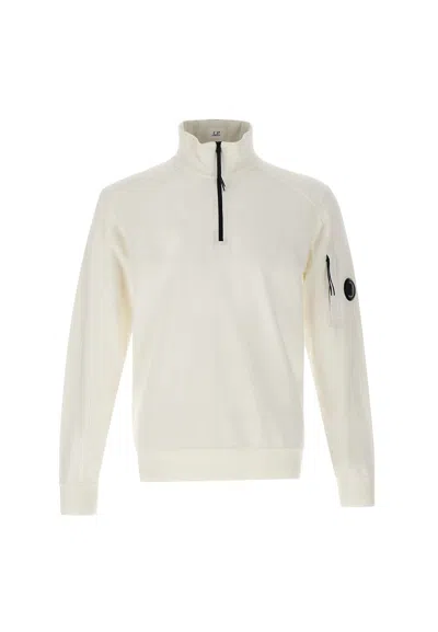 C.p. Company Light Fleece Half Zipped Sweatshirt In White / Silver Green