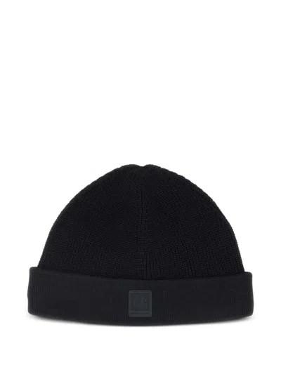 C.p. Company Metropolis Series Logo Beanie Hat In Black
