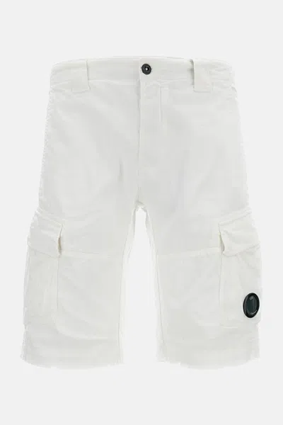 C.p. Company Men Stretch Sateen Cargo Lens Shorts In White