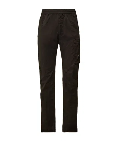 C.p. Company Pantalone Cargo In Black