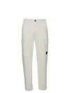 C.p. Company Pantalone In White