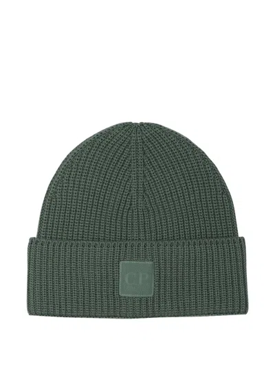 C.p. Company Ribbed Logo-patch Beanie In Green