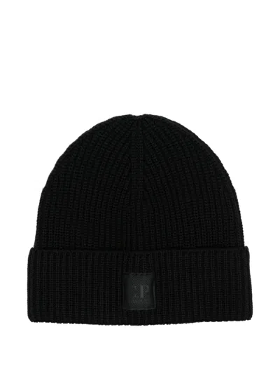 C.p. Company Ribbed Logo-patch Beanie Hat In Black