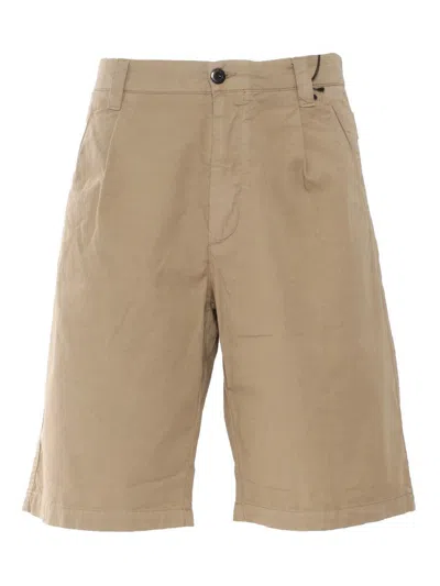 C.p. Company Bermuda - Bermuda In Beige