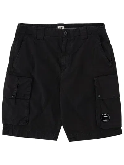 C.p. Company Shorts Cargo Con Patch Logo In Black