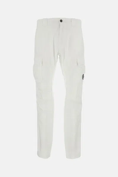 C.p. Company White Cargo Pants With Two Cargo Pockets On The Front And Logo Plaque On The Side In Cotton Stretch 