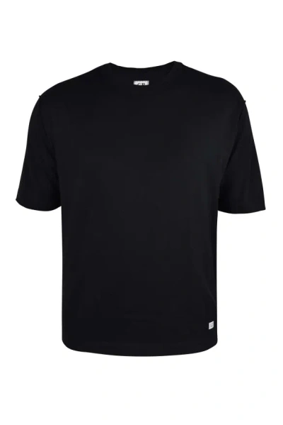 C.p. Company T Shirt In Black