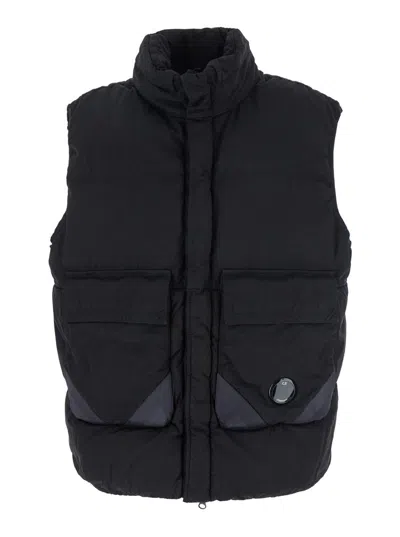 C.P. COMPANY BLACK VEST WITH MOCK DRAWSTRING NECK AND LOGO PLAQUE ON THE FRONT IN TECH FABRIC MAN