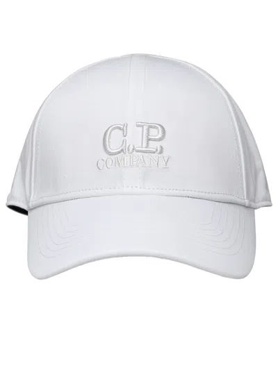 C.p. Company White Cotton Cap In Bianco