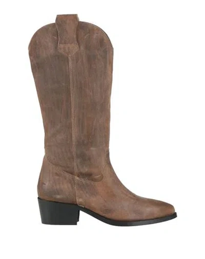 Creative Woman Boot Brown Size 7 Leather