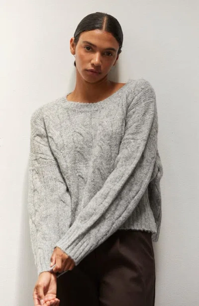 Crescent Cable Crewneck Sweater In Heather Grey