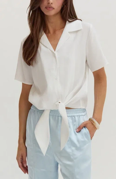 Crescent Front Tie Short Sleeve Blouse In White
