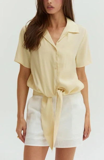 Crescent Front Tie Short Sleeve Blouse In Yellow