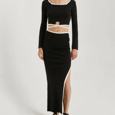 Crescent Joanne Skirt Set In Black