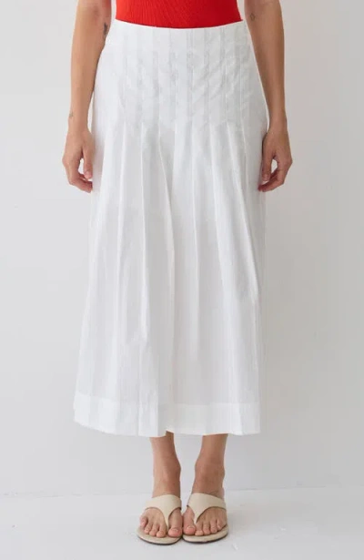 Crescent Poplin Box Pleated Midi Skirt In White