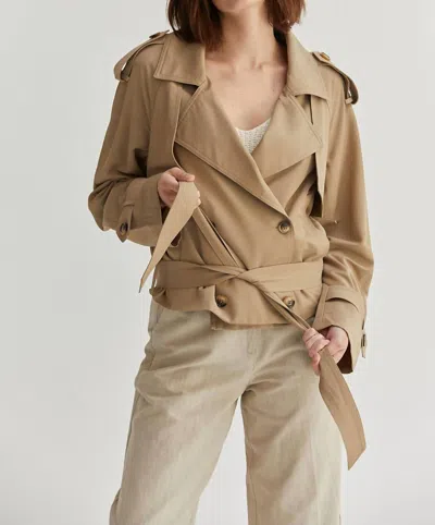 Crescent Reese Lightweight Crop Trench Throw In Khaki In Green