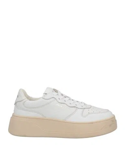 Crime London Woman Sneakers White Size 7 Soft Leather