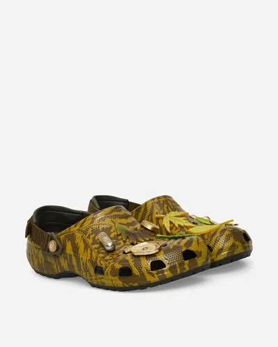 Crocs Aries Classic Clogs Dark Algae In Green