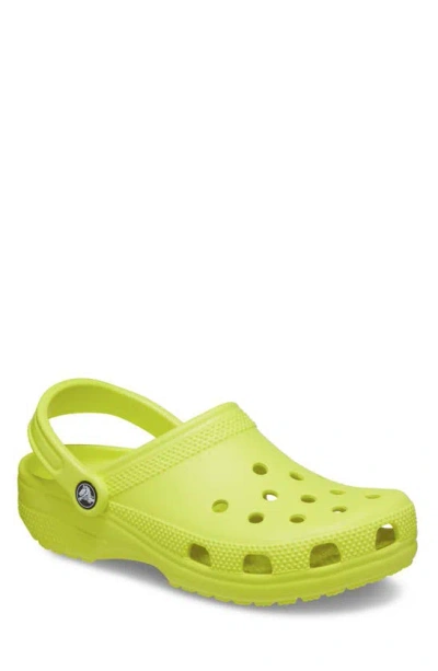 Crocs Unisex Classic Clogs In Neon Yellow In Kiwi