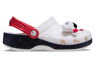 Pre-owned Crocs Classic Clog Peanuts Snoopy Sneakers