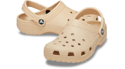 Crocs Classic Clog In Shitake