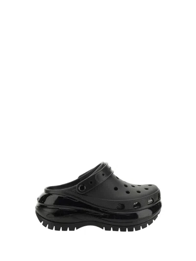 Crocs Classic Mega Crush Sandal In Blk Black